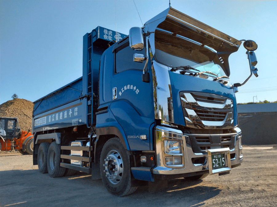 ダンプトラック